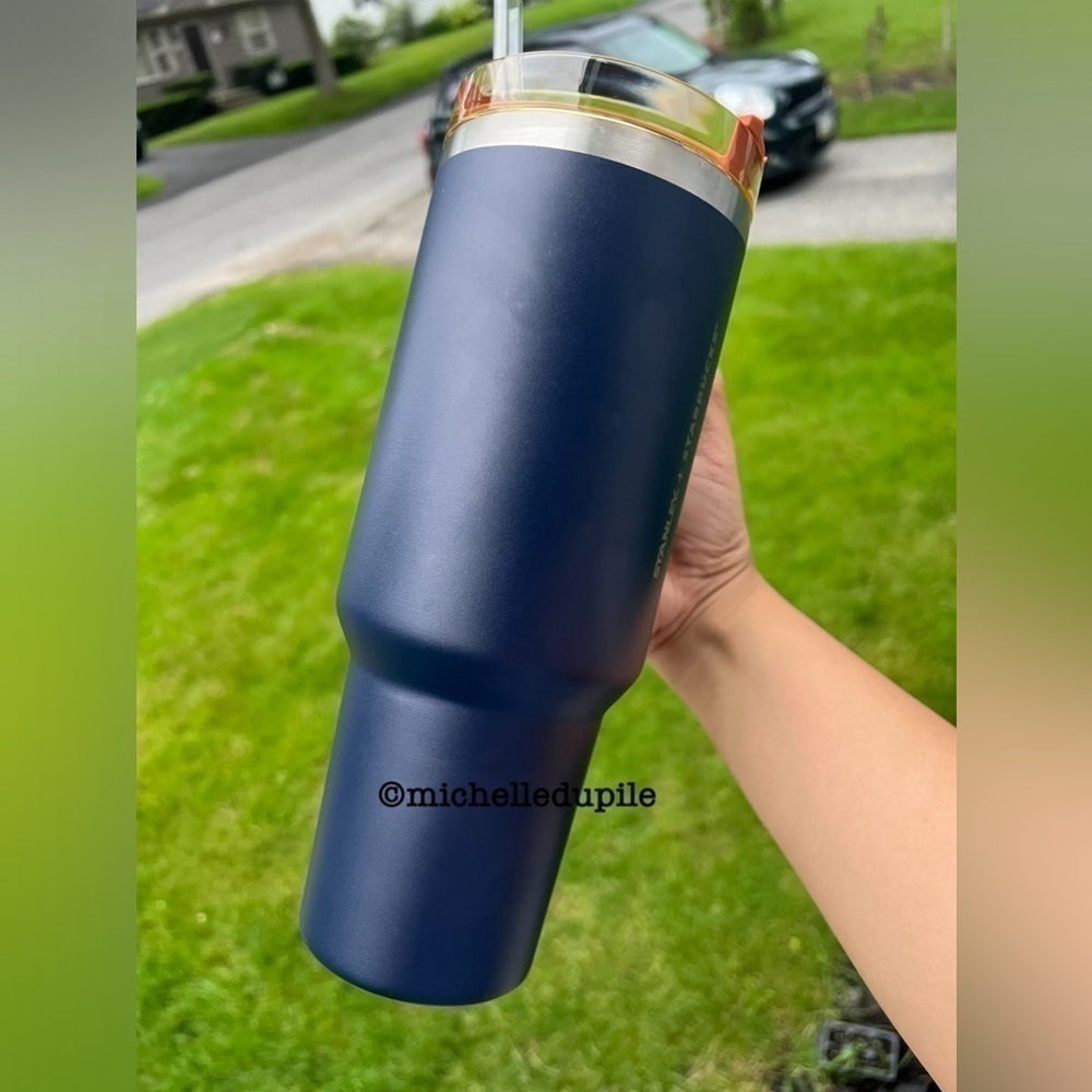 STANLEY x Starbucks navy exclusive PHILIPPINES RELEASE - Picture 8 of 17